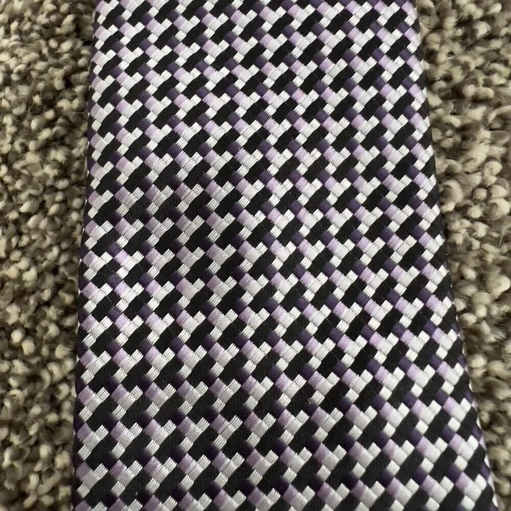 Boys Bill Blass Essentials Houndstooth Silk Clip OnTie
